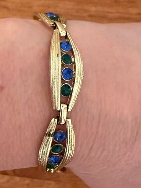 Vintage Coro Signed Gold Tone Plated Link Blue And Green
Gemstone Bracelet